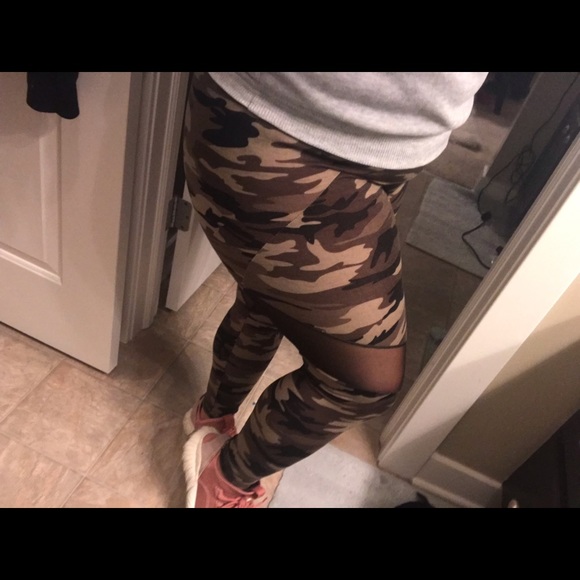 Super Soft, Army Fatigue Leggings - Picture 5 of 7
